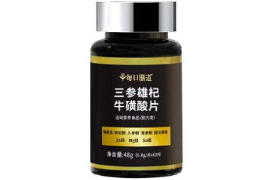 浙江横店创作者林建焕探索出单人剧组短剧生产新模式,为真人降本增效、良性发展提供新路径.